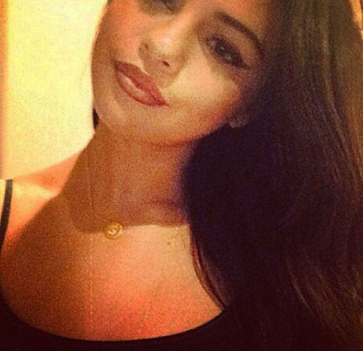 c7herrie's tweet image. selena gomez.