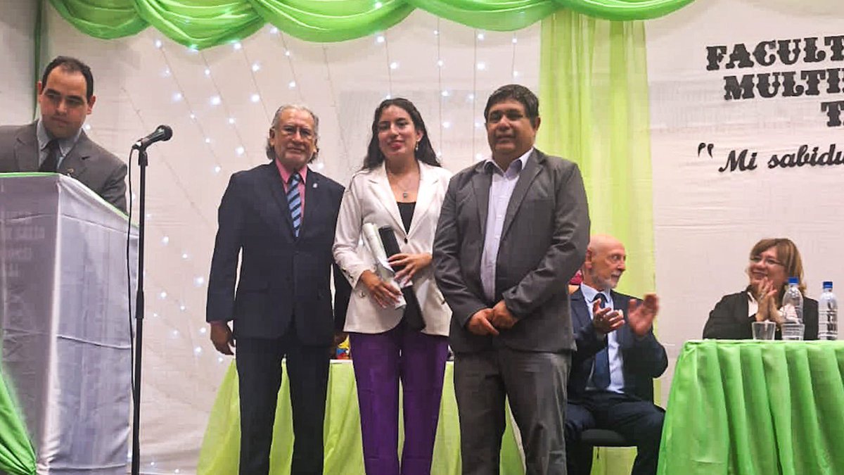 danielhoyos_ok's tweet photo. 29 nuevos profesionales egresaron de nuestra sede en Tartagal. Este logro refleja el esfuerzo de los estudiantes, ahora licenciados, y el compromiso toda la @UNSa_Salta en ampliar los horizontes educativos.

¡Felicitaciones a los egresados! https://t.co/1yeupiLnE2