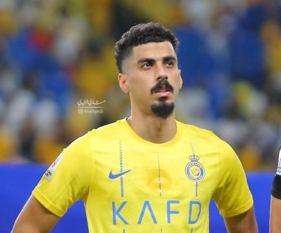 X99i3's tweet photo. علي لاجامي أمام الشباب :

هدف الشباب التعادل عن طريقه

تسبب بركلة الزاوية التي جاء منها ركلة الجزاء . https://t.co/BcmMmohsB3