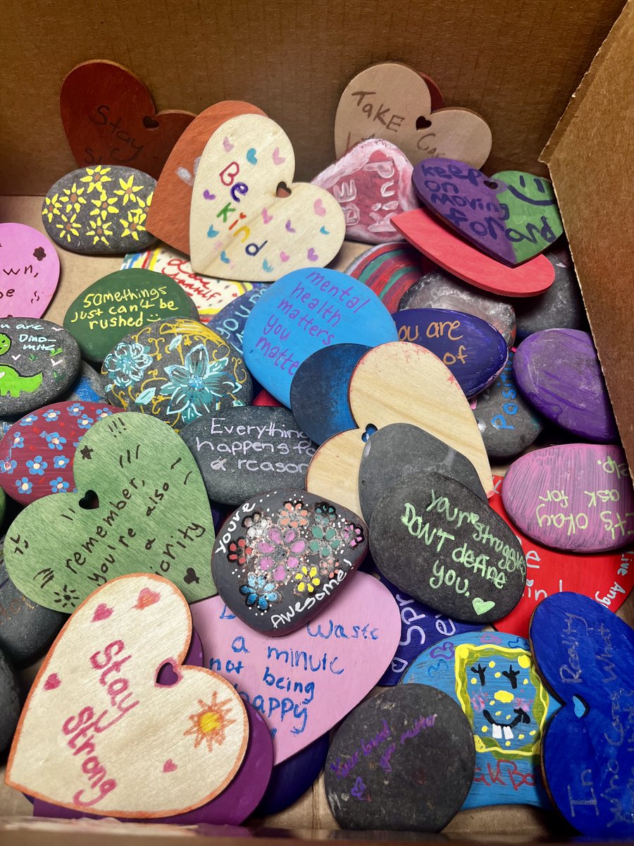 CounselingSSHS's tweet photo. Today, Sunnyside Counselors were out promoting Mental Health Awareness while helping spread positive messages around campus!  Check out these rocks our students created! https://t.co/t8JMPZ4SVG
