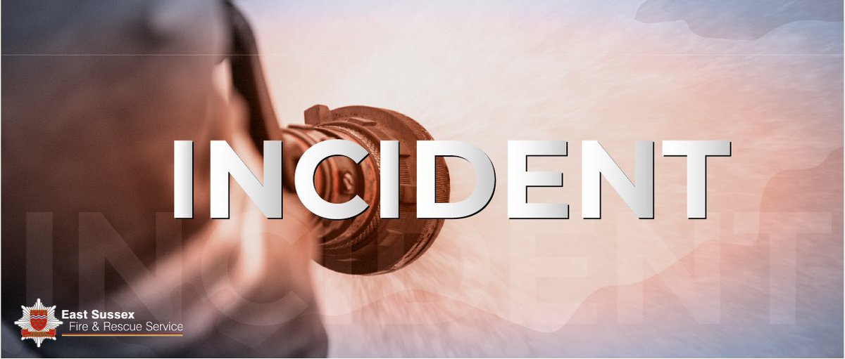 EastSussexFRS's tweet image. We are currently attending a fire at a domestic property in Saxon Close, #Hailsham.
Please avoid the area and, if local, close windows and doors.