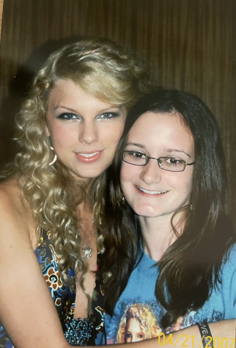 Still patiently waiting to some how magically get <a href="/taylorswift13/">Taylor Swift</a> tickets for <a href="/reagan_kelly_/">reagan kelly</a> and I to relive this moment 16 years later…
