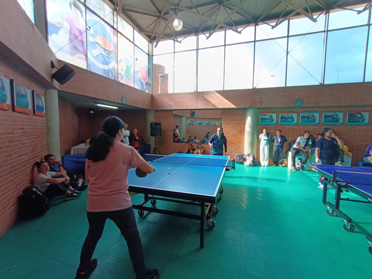 ServicioCivilD's tweet image. ¡Avanzan los #JuegosDeportivosDistritales! 💪 A esta hora, la fase de grupos individual de tenis de mesa está en marcha 🏓. ¡Pronto conoceremos a las finalistas! 🏆 #PoderDelBienEstar #BogotáMiCiudadMiCasa