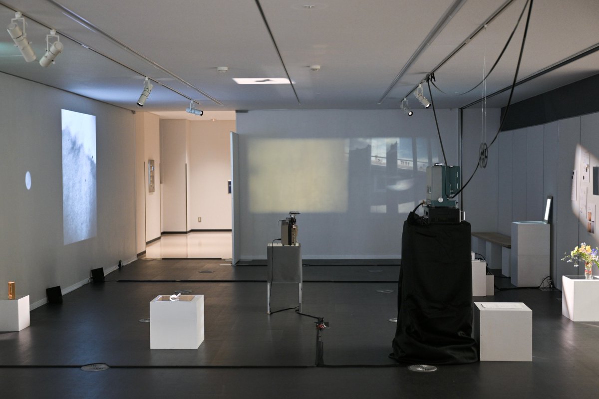 tagprojects's tweet image. 【反照する風景ー実験映画の小窓から】
ЯeaRflex展”mirror mirror”
工藤雅個展”tracing for traces”
最終日となりました。
本日は8mm、16mmフィルム作品のループ上映もあります。
お時間がありましたら是非お越しください。

ご来場は要予約です。詳細↓
masakudo.com/exhibition_tam…