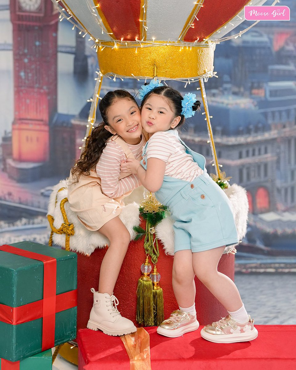 kpmlyaoutsider's tweet image. Wrap up in the warmth and magic of the season with Moose Gear and Moose Girl! 🧣✨

#MooseGear #MooseGearPH #MooseGearKids #ItsShowtime #Argus #Kulot #Kelsey #Jaze