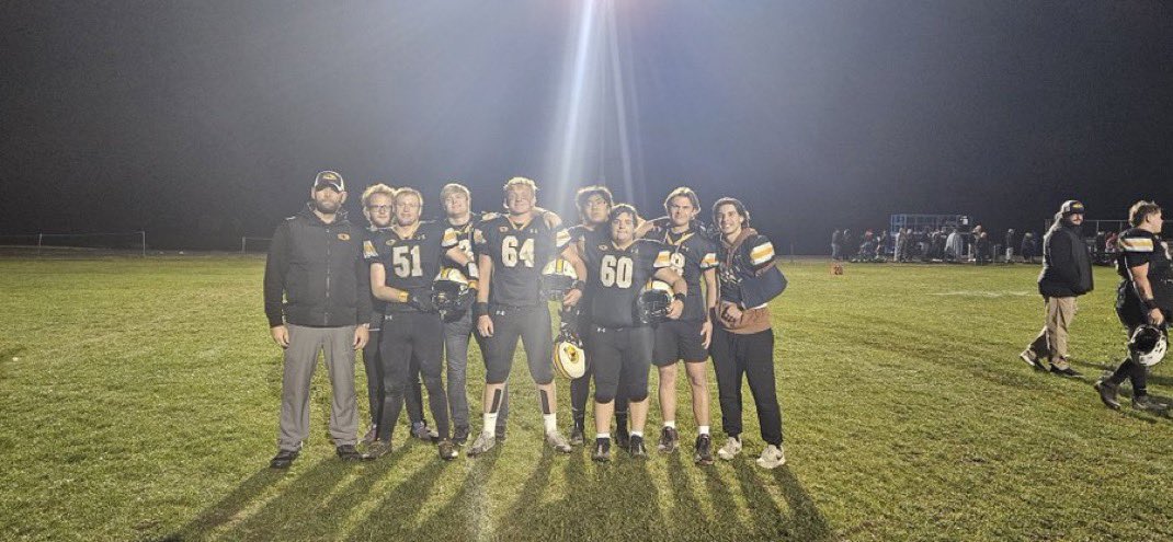 Shoreland Lutheran Football tweet media