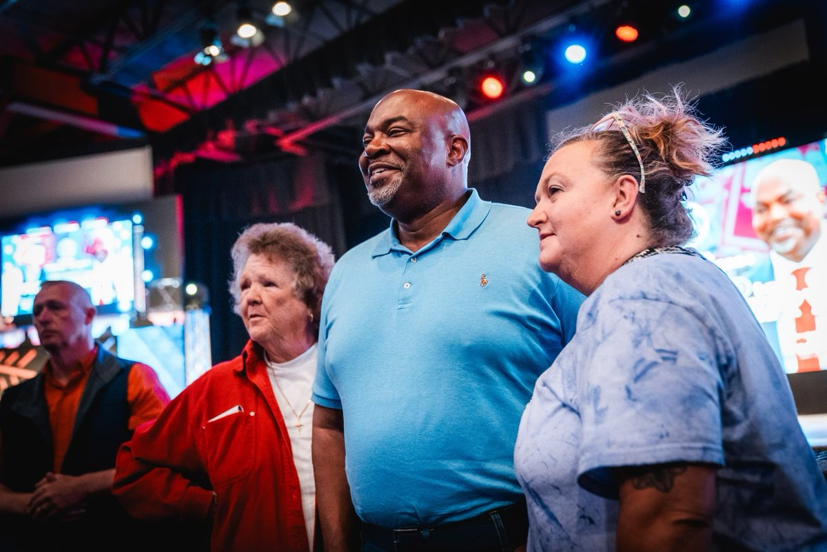 markrobinsonNC's tweet image. The road to recovery shouldn’t be a politically partisan one. Hal Weatherman and I are committed to igniting a rebuild of our great communities on day one! 

The devastation from Hurricane Helene will be felt for months to come.
 
But rest assured, under a Robinson-Weatherman…