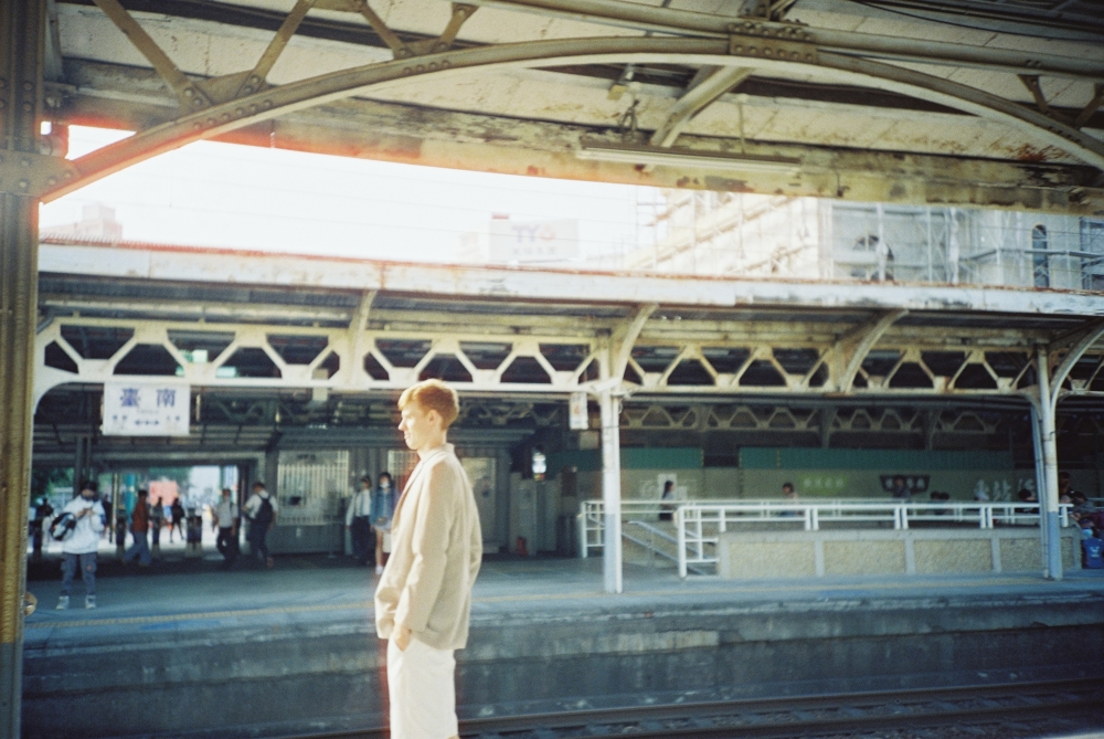 champcamera's tweet photo. #LEMON400☆ by #みすずが丘 店(#あざみ野)

台湾のブランド、#HopeFilm のLEMON400！
ハイライトはやや赤みがあり幻想的な雰囲気が楽しめます(ﾟ∀ﾟ)/

#ISO400 #フィルム #カラーネガ #江田 #市ヶ尾 #田園都市線
https://t.co/X4qzCOGphG https://t.co/hmozCShN6m