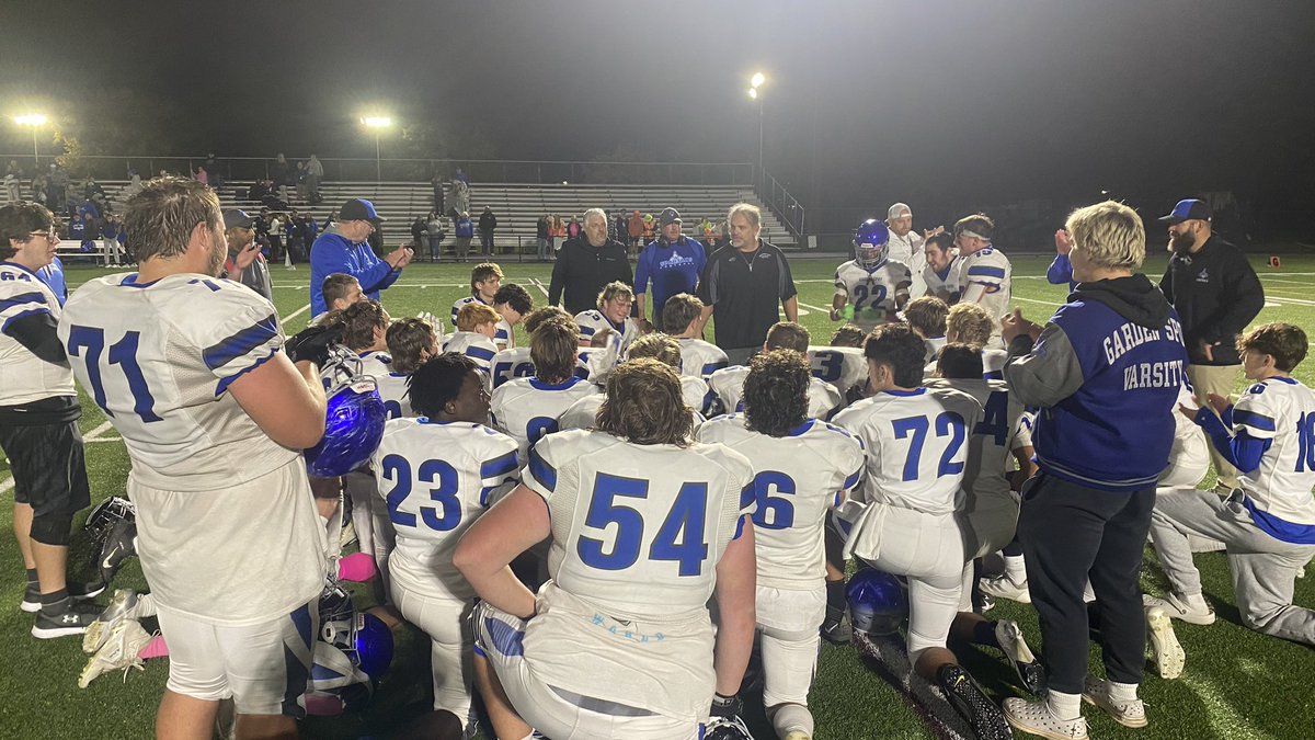 FINAL 

Garden Spot - 28
Manheim Central - 9 

It’s the Spartans first-ever win in Manheim 

#LNPFootball