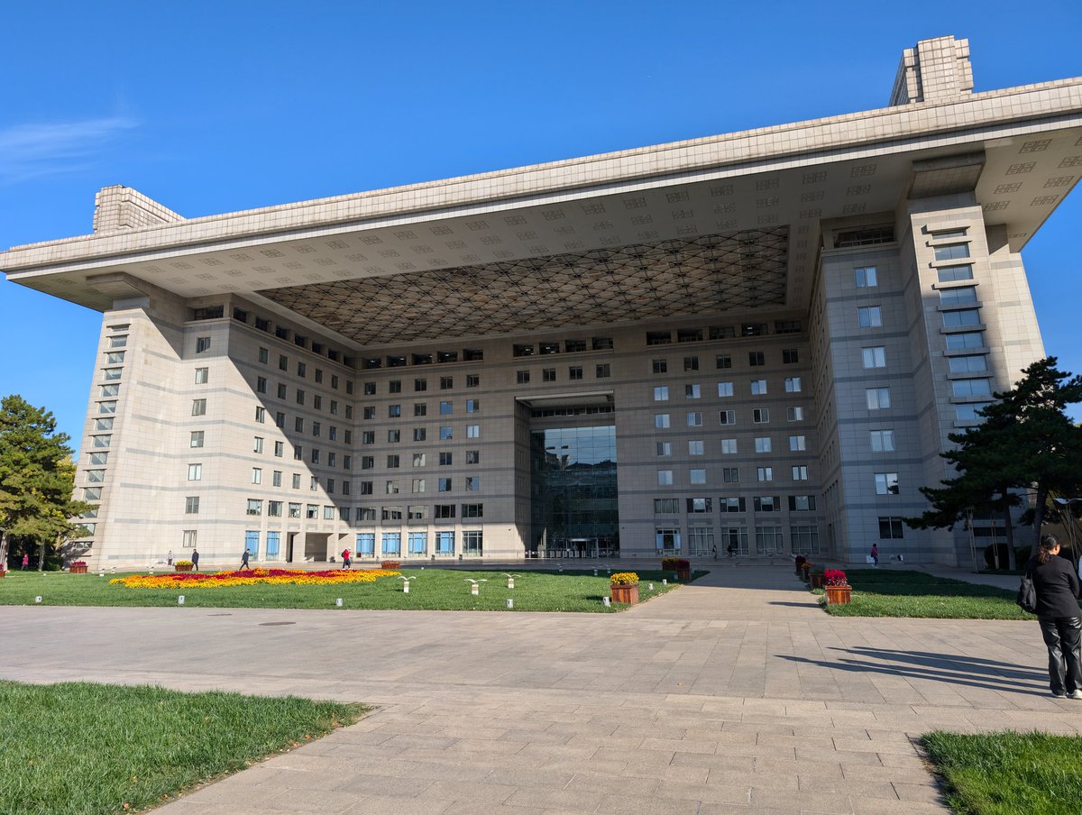 refram1787's tweet image. Social transformation and the Futures of Education. 
Opening of the 8th Worldwide Forum for Comparative Education here in Beijing #BNU. Such a privilège to meet and hear Prof Gi Mingyuan, 95yo, pionner in the discipline in China.