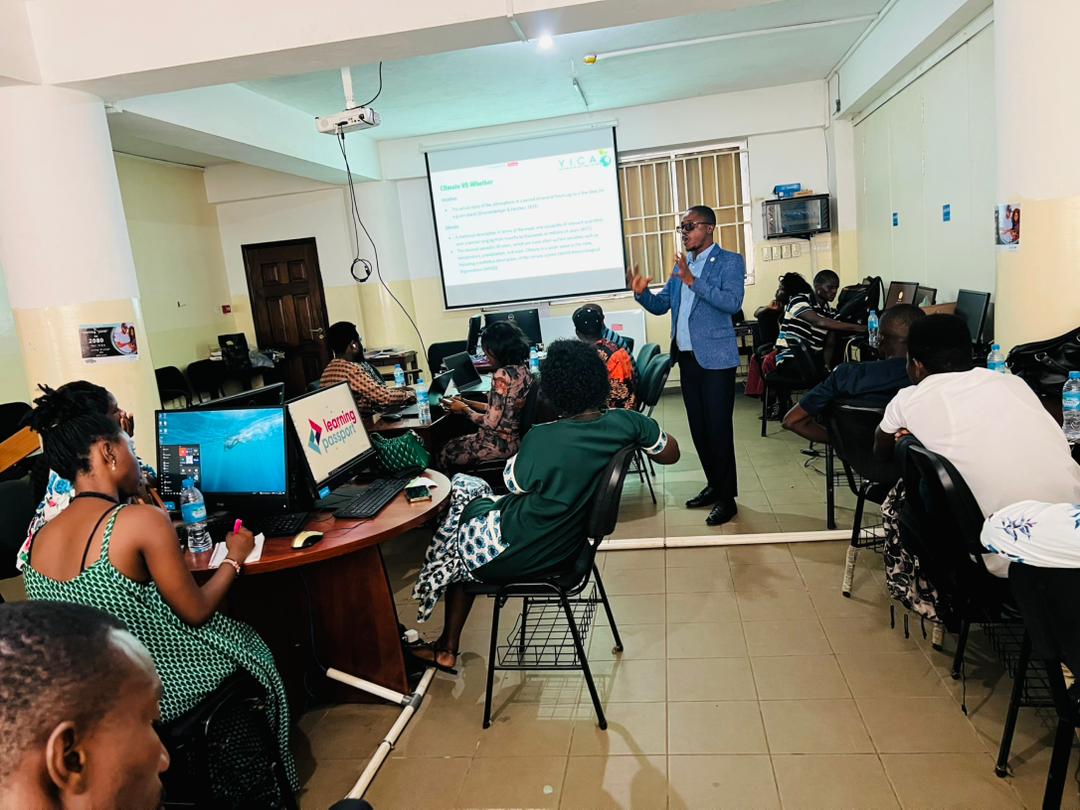 starcatchupsl's tweet photo. We organized a one-day Green Action Training which empowered young leaders by deepening their knowledge on climate advocacy, and navigating the UNFCCC processes, alongside exposure to digital tools for climate-smart solutions. https://t.co/e8wFxXTY98