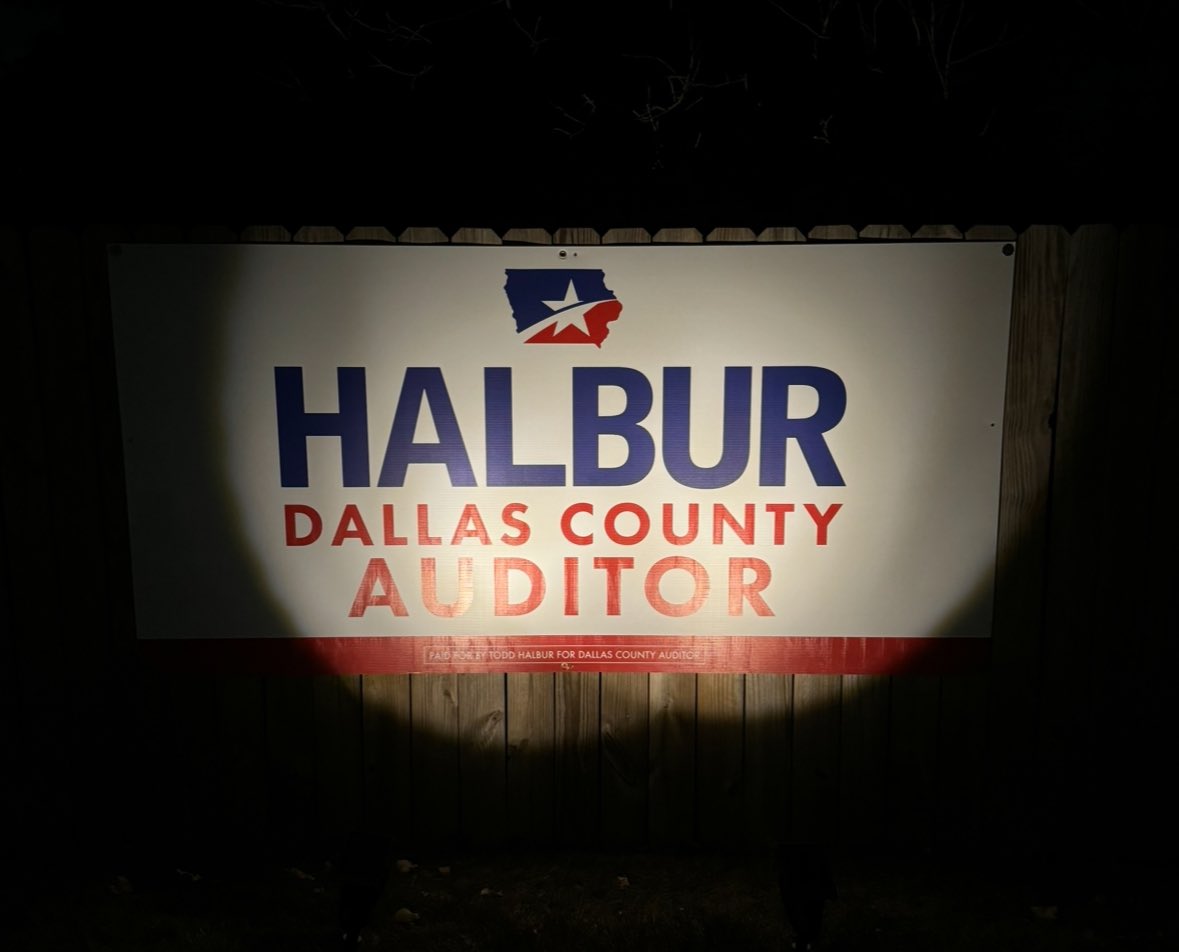 ToddHalbur's tweet photo. Friday Night Lights!
Vote Halbur on Nov. 5th!👍🇺🇸 https://t.co/dzKlI4uacm