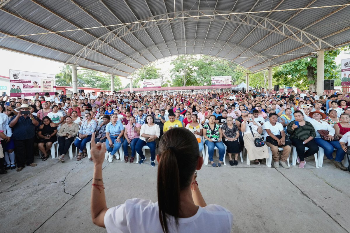 Claudiashein's tweet photo. En Balancán, Tabasco, asistimos a una asamblea para informar sobre las becas Rita Cetina que llegarán a todas las familias con hijos en secundarias públicas. https://t.co/MLdQ4RWMmv