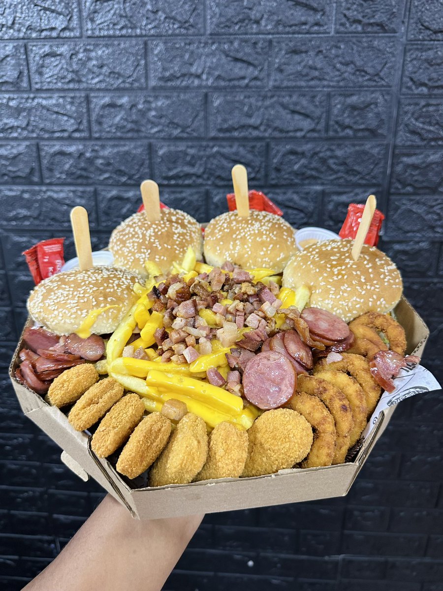 Combo família da Tia Rose. 😋🥓🍟 🍔