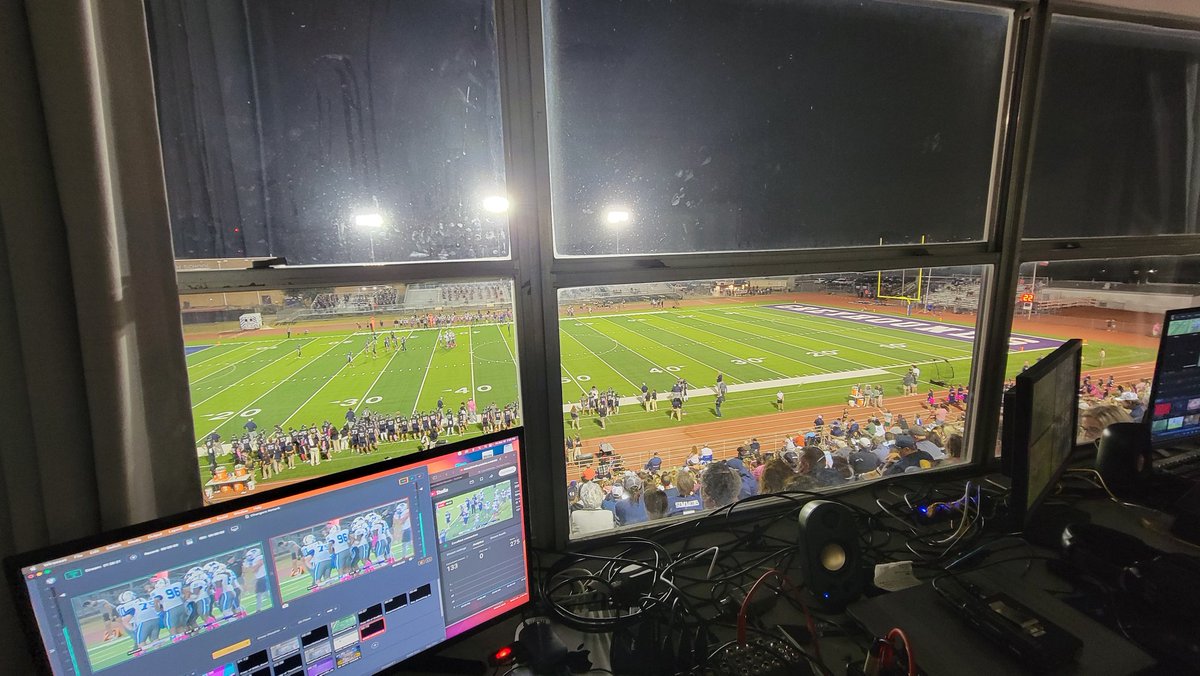 ErikDirects's tweet photo. Great night for some football. @SamChampionHS https://t.co/e8CX8QFNjb