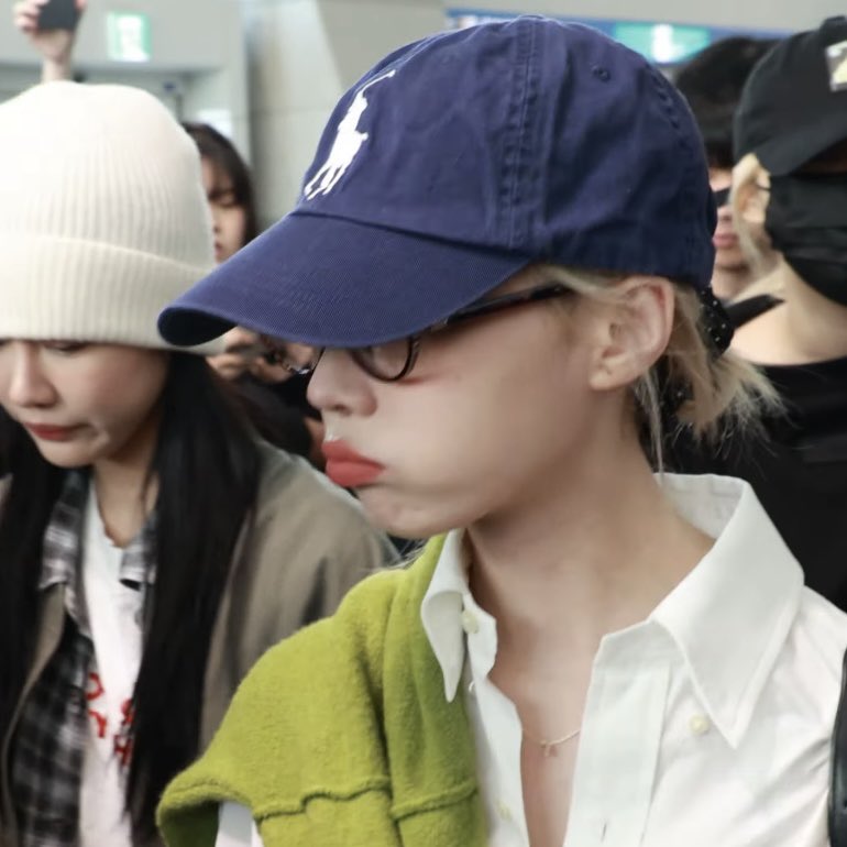 winter700_'s tweet photo. 오늘 뱁새미 있으시다 https://t.co/3ulGhvlxZi
