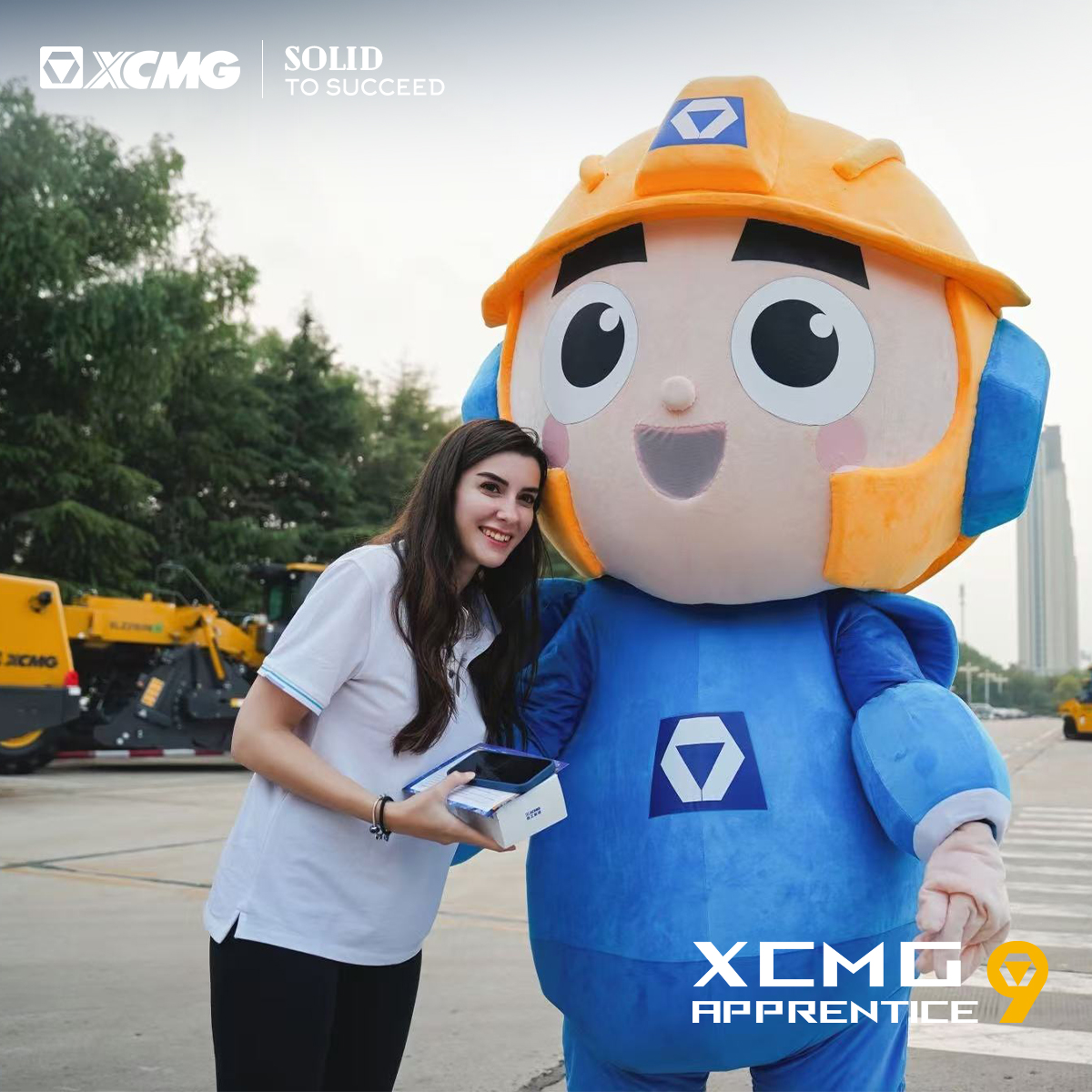 XCMGGroup's tweet photo. At XCMG, we encourage diversity and inclusion.
XCMGers worldwide share opportunities to grow their skills and explore new roles.
That's "A Million Ways of Working at XCMG"!
#XCMG #XCMGApprenticeS9 #SolidtoSucceed #XCMGApprentice #teambuilding https://t.co/yBc32Ilxuu