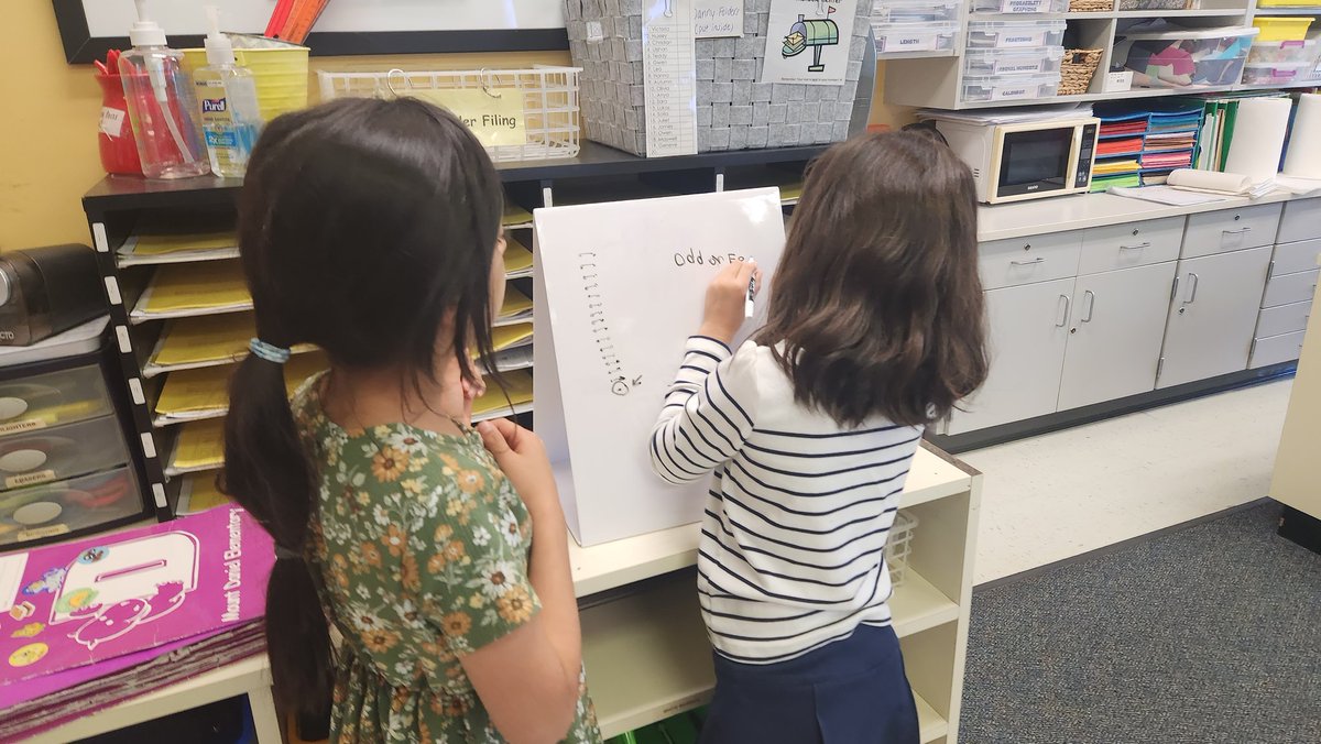 A peek of our week at <a href="/KIDMuseumMD/">KID Museum</a>, working on odds and evens, and working on a thinking task in math.