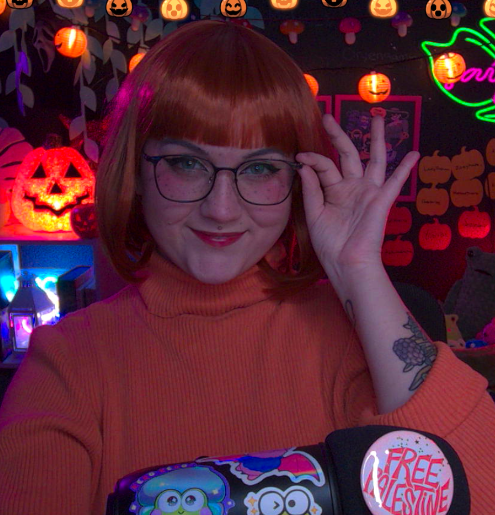 🔴 I'M LIVE!!
JINKIES? (pretend that this wig isn't bright orange and unstyled) 
IT'S ALMOST TIME FOR MY SLOT IN THE RAINBOW RAID RELAY SO WE'RE WARMING UP WITH DBD! 👹I'm gonna be playing SILENT HILL PT AND RE3 FOR THE FIRST TIME!!!👹💕👻 Come hang out!!
twitch.tv/saiphe