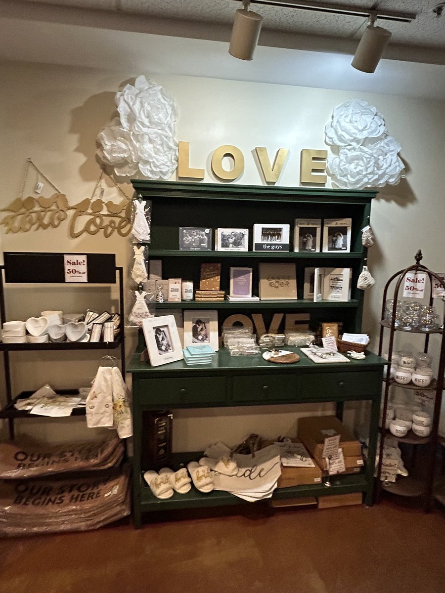 customerwifi_'s tweet photo. βLoveβ section of the winery gift shop last week went so hard β€οΈππππ₯°πππππππππ€π₯°ππ» #romance #romanticposts https://t.co/ME7oxkqKKb