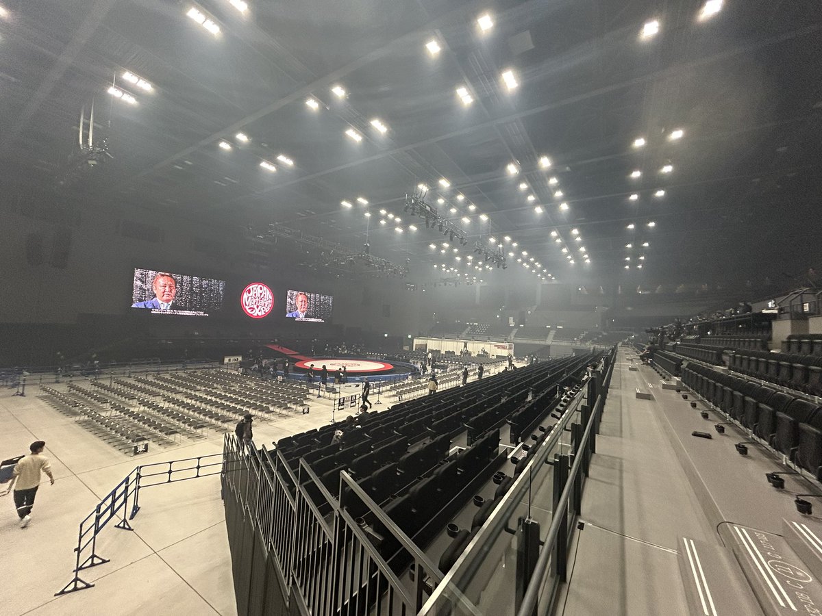 pipipi1987's tweet photo. 横浜BUNTAI、大きい会場だ。
横浜武道館のすぐ隣なのか。
#JMAE https://t.co/2hkDhg2vHb