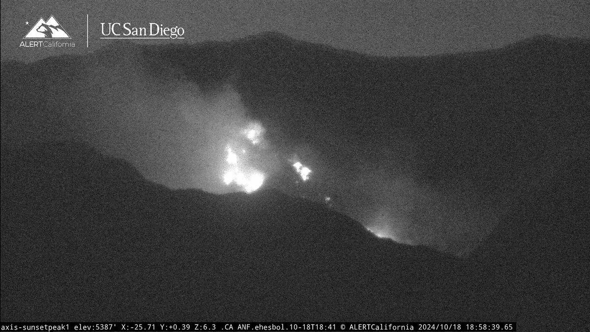 DanielFireTruck's tweet photo. This is the Flare Up this evening on the #BridgeFire. https://t.co/OkvCbAHaqX