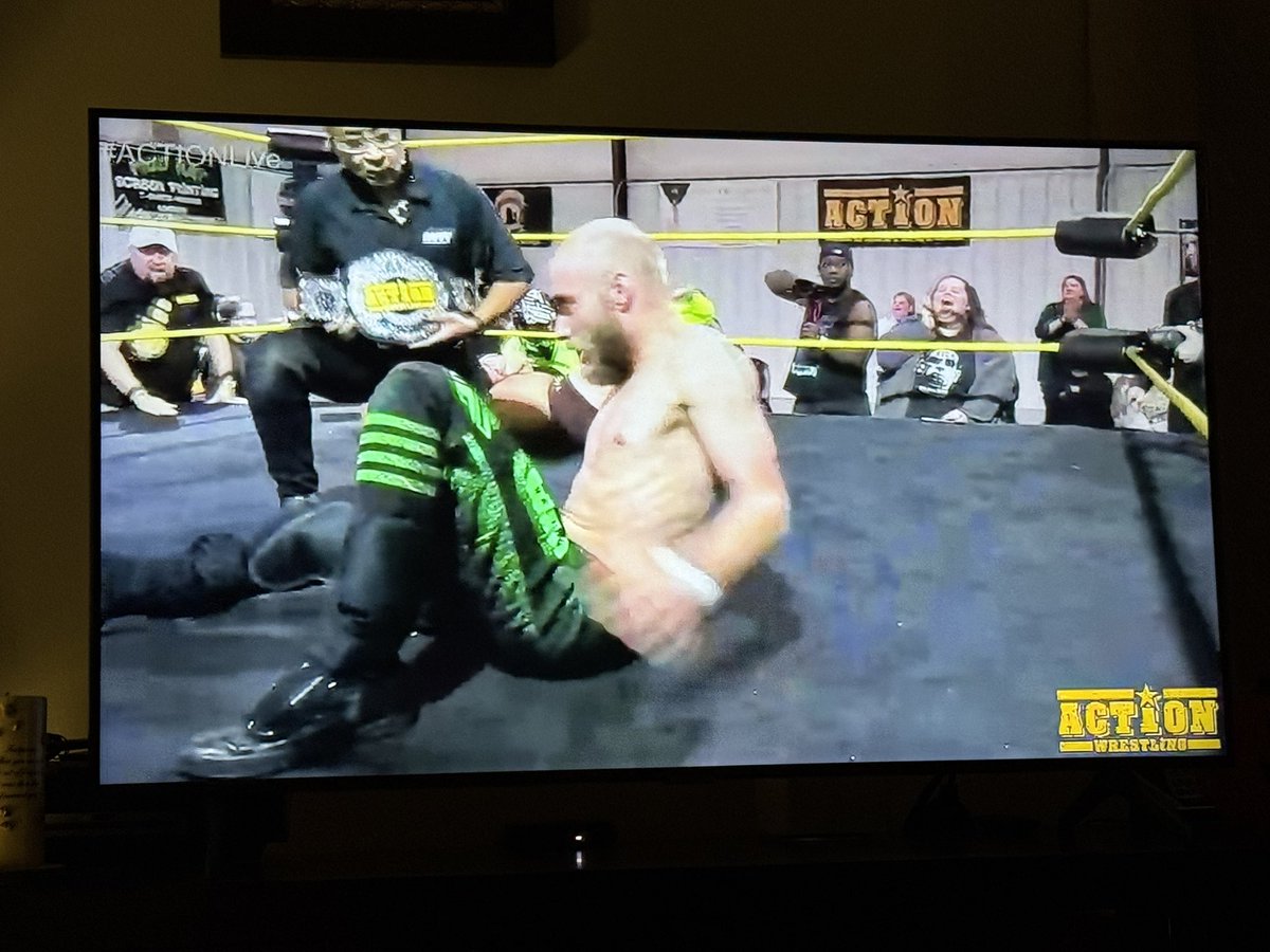 QueenOfTheIndie's tweet photo. Ayooooooo congratssss @BobbyFlacoWwa4 on becoming @WrestleACTION1 world champppp #ActionLive https://t.co/3Um5xl0vfM