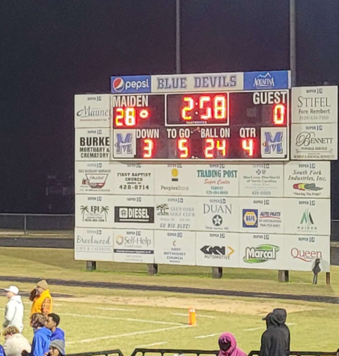 MHSBlueDevilsFB's tweet photo. #StandingOnBusiness
#MaidenFootball https://t.co/Rlv33OEJA1