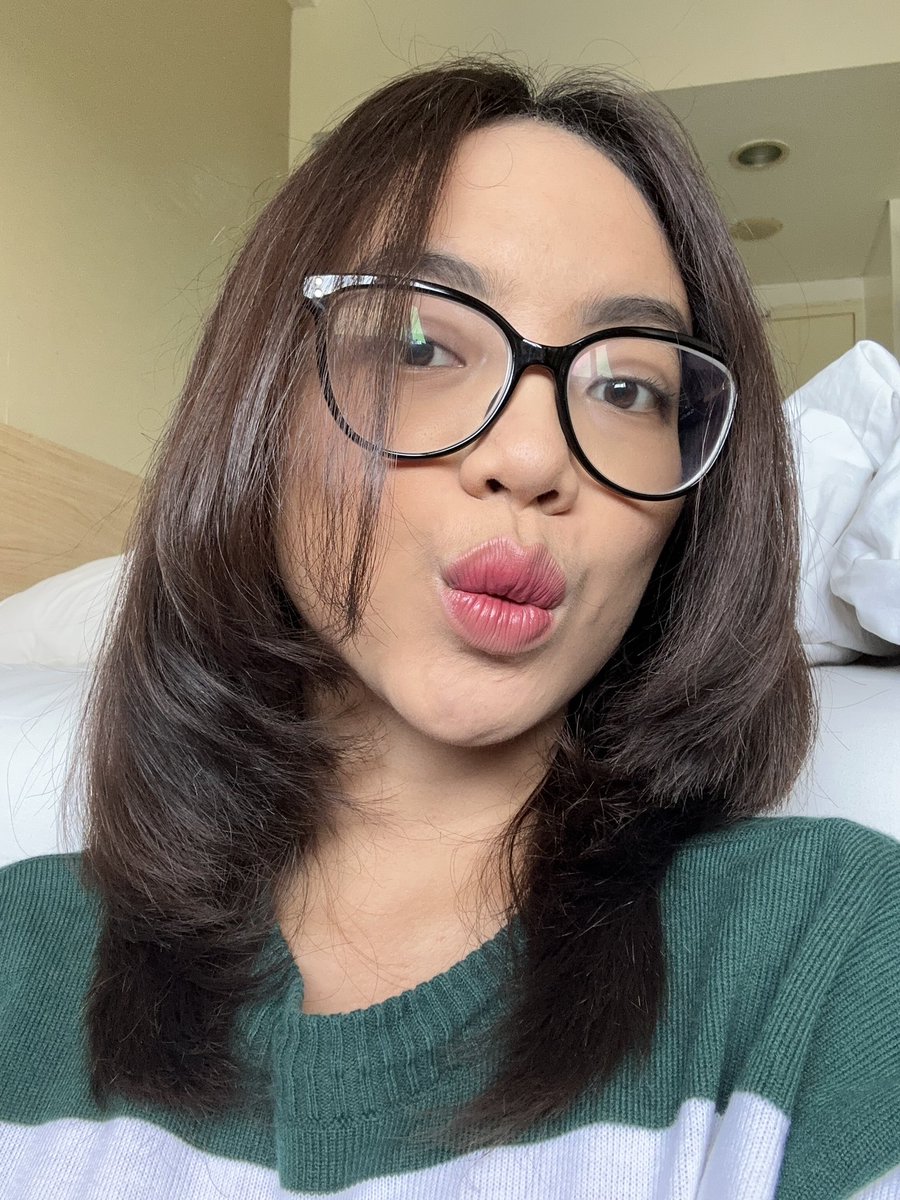 Pake catokan dari brand viral yang ternyata hasilnya bagus banget utk pemula😭👍

Panasnya juga ga bikin rambut rusak atau sampe bau gosong👍