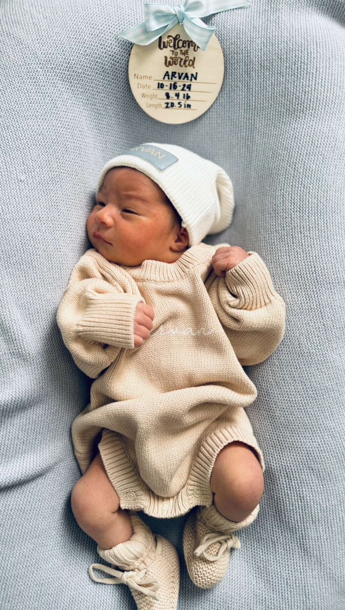 welcome home papas we love you💙<a href="/MedranoNevaeh/">nevaehh ᥫ᭡</a>