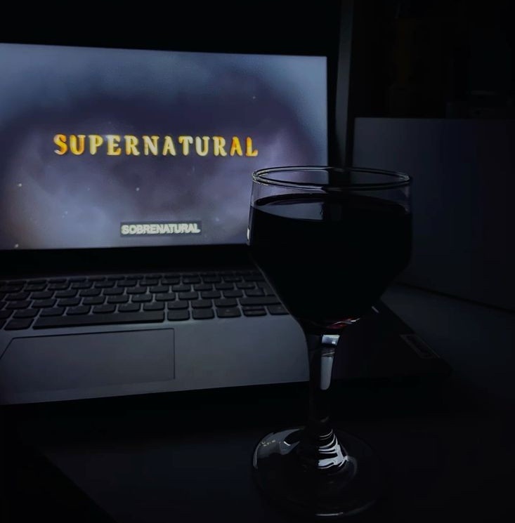 winchester_ily's tweet photo. “im literally so busy”

me being busy: https://t.co/Tyy166FnsC