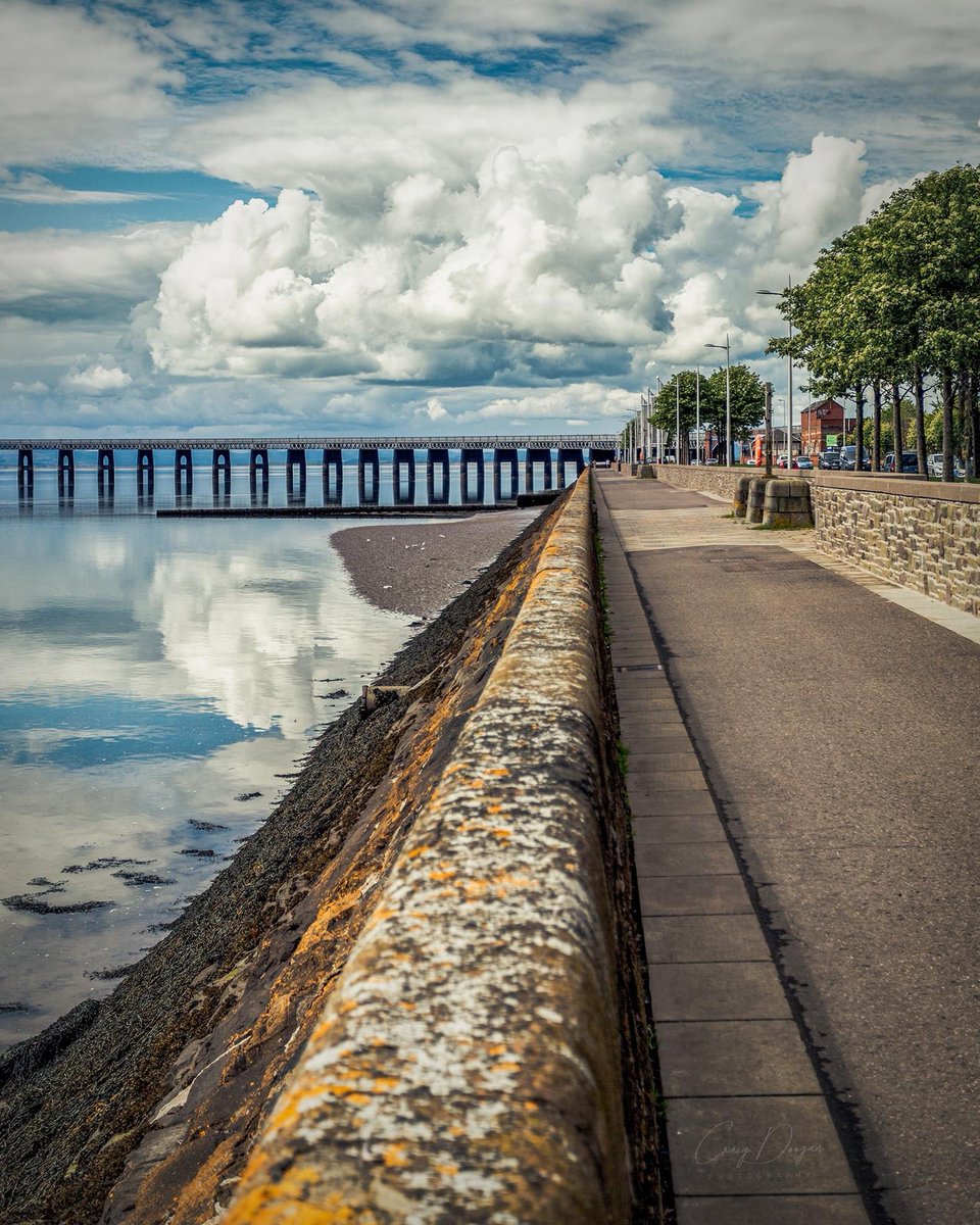 🏴󠁧󠁢󠁳󠁣󠁴󠁿❤️😍 Good evening Dundee! Doesn’t Riverside look absolutely gorgeous! One of the best parts of the city, one of my favourites! It’s just so beautiful with the River Tay! 

📍 Dundee
📸 Craig Doogan