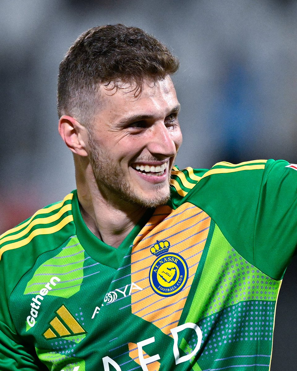 Bentokrepski's tweet image. Big win in a crazy game! This is @AlNassrFC 💛💙🌪️