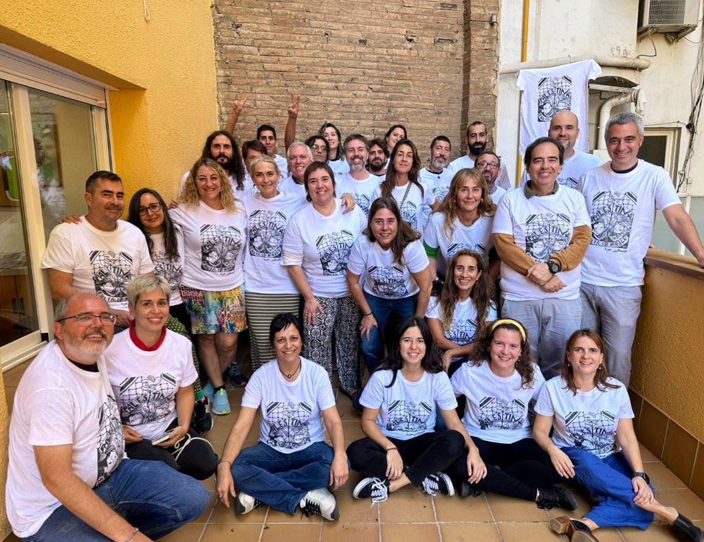 Després de l’escarni que en <a href="/jordibaste/">Jordi Basté</a> ha dedicat a <a href="/USTECSTEs/">USTEC•STEs (IAC)</a> per la campanya solidària amb #Palestina, s’han disparat les comandes de samarretes per a escoles i instituts, els #DimartsAmbPalestina! 🇵🇸 seran un èxit! 

Ja heu fet la comanda? 👉 docs.google.com/forms/d/e/1FAI…