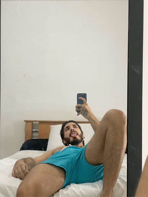 Póngame ese culo en la cara. https://t.co/DfoMQ6zyQI