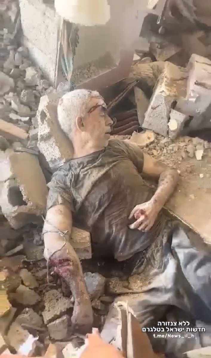 Avenger , King , legend &amp; lion of #Gaza .
♥️