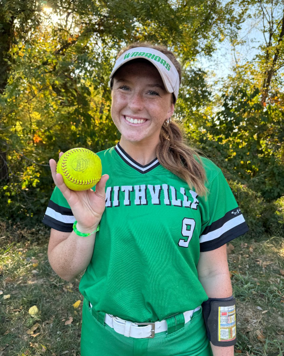 TODAY’s HOME RUN HITTER!! 
#7 for Senior Avery Sue Davis!