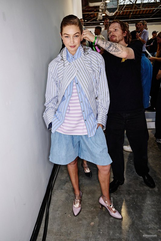 🅟𝗼𝗽 𝗖𝗿𝗮𝘃𝗲 © 𝟚𝟘𝟚𝟜 • 𝖤𝗇𝗍𝖾𝗋𝗍𝖺𝗂𝗆𝖾𝗇𝗍!
𝖤͟𝗏͟𝖾͟𝗇͟𝗍͟ › 𝗡𝗲𝘄𝘀
🗞️ › 𝗍𝖺𝗀: #iPopCraveRP

𝗩𝗮𝗹𝗲𝗿𝗶𝗮 𝗠𝗲𝗻𝗱𝗲𝘀 𝗪𝗼𝗹𝗳𝗳 (<a href="/valmwlff/">val (off)</a>) walking to <a href="/RabanneRP/">Rabanne ᴿᴾ</a> Spring Summer 2025 in #ParisFWRP <a href="/RPFashionWeek/">𝗙𝖺𝙨𝘩𝗂𝗼𝗇 𝘞𝗲𝗲𝙠 ᴿᴾ</a>