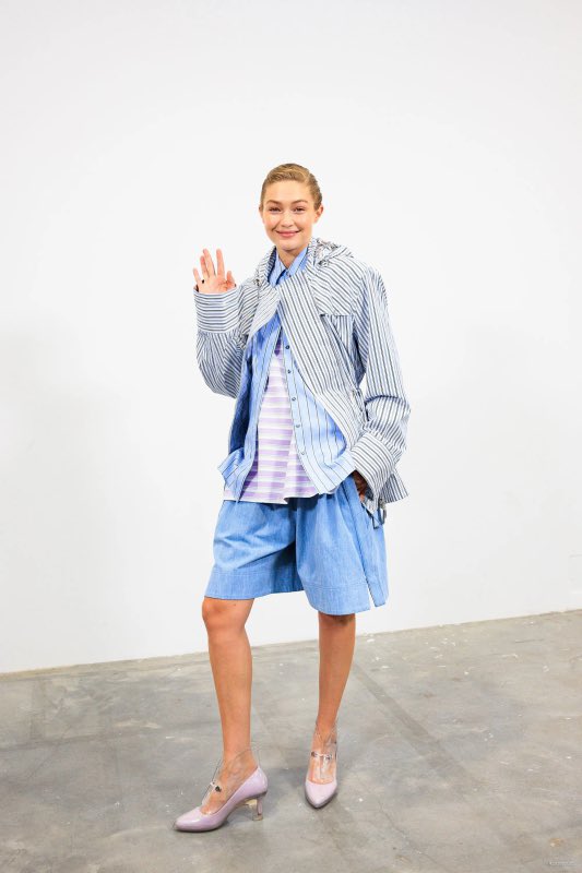 PopWellnessRP's tweet photo. © 𝗣𝗼𝗽 𝗪𝗲𝗹𝗹𝗻𝗲𝘀𝘀 ( #PopWellnessRP)
Fashion Show › #FashionWeekRP › 𝗘𝘃𝗲𝗻𝘁𝘀

News! 🗞️ ･ Read the 𝖺͟𝗋͟𝗍͟𝗂͟𝖼͟𝗅͟𝖾: 𝗩𝗮𝗹𝗲𝗿𝗶𝗮 𝗠𝗲𝗻𝗱𝗲𝘀 𝗪𝗼𝗹𝗳𝗳 (@valmwlff) details to @RabanneRP Spring Summer 2025 in #ParisFWRP @RPFashionWeek https://t.co/KVNNau1GeK