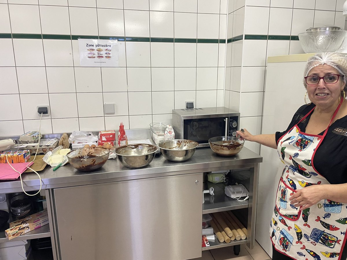 BrelVesoul's tweet photo. #NonauHarcèlement 
Journée de la TOLÉRANCE 
ACTE 1
Chorale et préparation du goûter par des mamans d’élèves motivées 
@DSDEN70 @PhDestable @acbesancon https://t.co/iajSqtpBWq