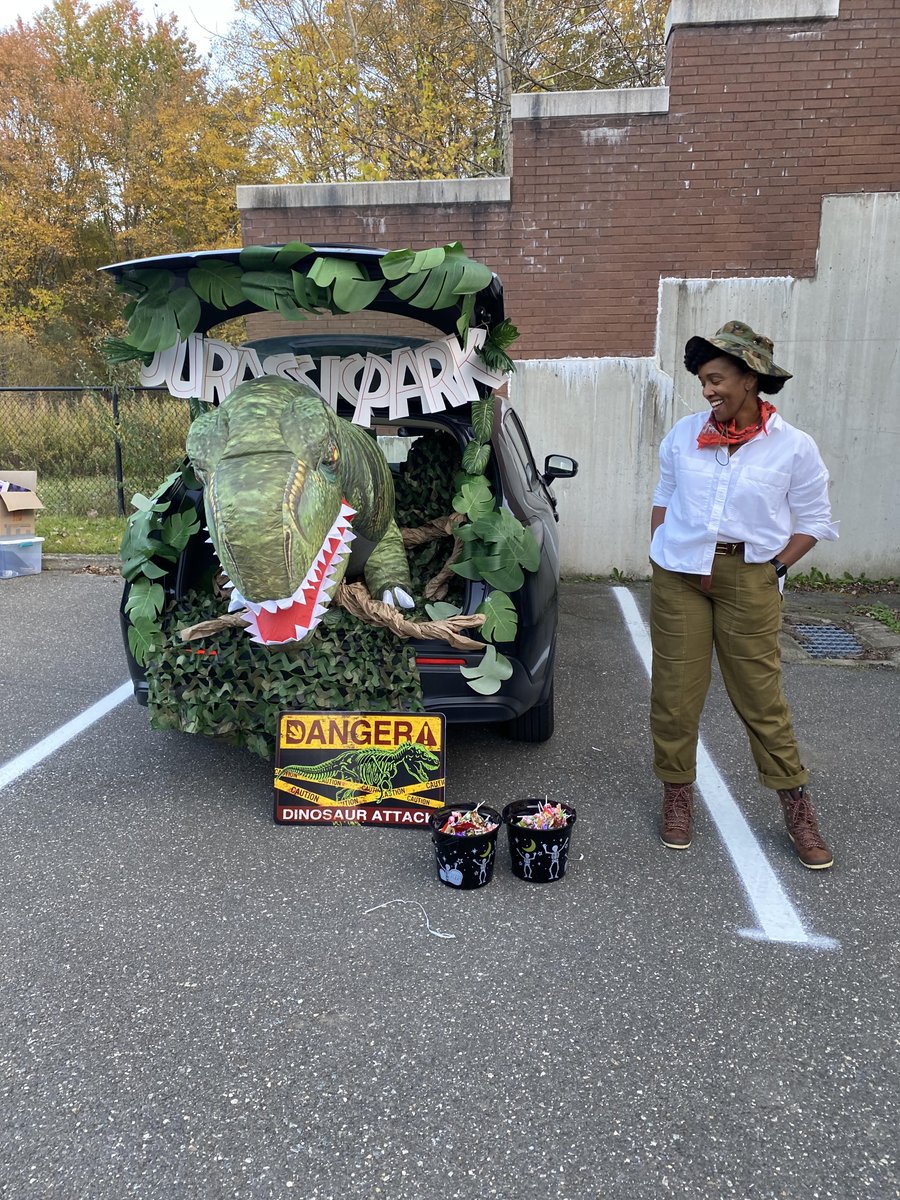 AISPrincipal's tweet photo. Ready for our AIS Trunk or Treat! #AISPride https://t.co/jwVs9rq9Oc
