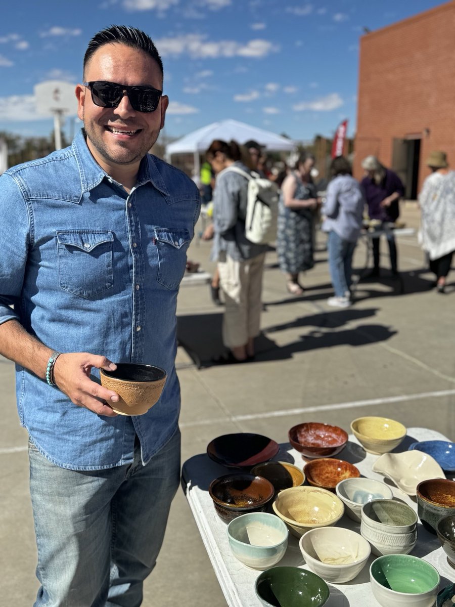 Today I celebrated the 32nd annual empty bowls fundraiser in honor of World Hunger Day! No one deserves to go hungry.

I am proud to have worked with El Caldito as a City Councilor and now as your Congressman by delivering critical federal investments to reduce food insecurity.