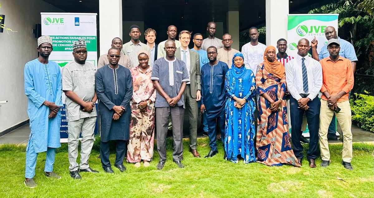 NadiaTih's tweet photo. First day of another learning experience as a journalist. 
Pr Boubacar Fall is a living library for @UNFCCC /COP issues and and his pedagogy goes through even the hardest coconut head. 
Thanks for this opportunity. 
#ClimateCrisisAction #Journalists #media @Jve_Senegal
#Senegal https://t.co/R84NMp2K4A