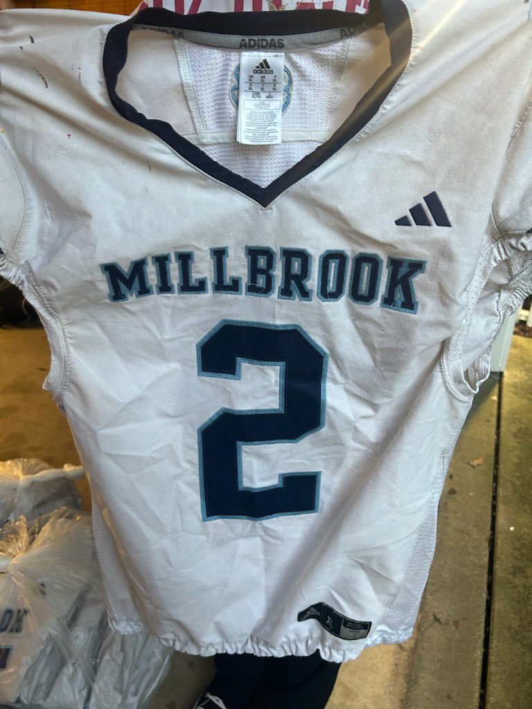 Shannon Graffam (@sgraffam) on Twitter photo I thought these jerseys were ruined after that game but thank you to <a href="/BrothersCleaner/">Brothers Cleaners</a> for making them look like new! <a href="/MBrookFootball/">Millbrook_Football_Official</a> I thought these jerseys were ruined after that game but thank you to <a href="/BrothersCleaner/">Brothers Cleaners</a> for making them look like new! <a href="/MBrookFootball/">Millbrook_Football_Official</a>