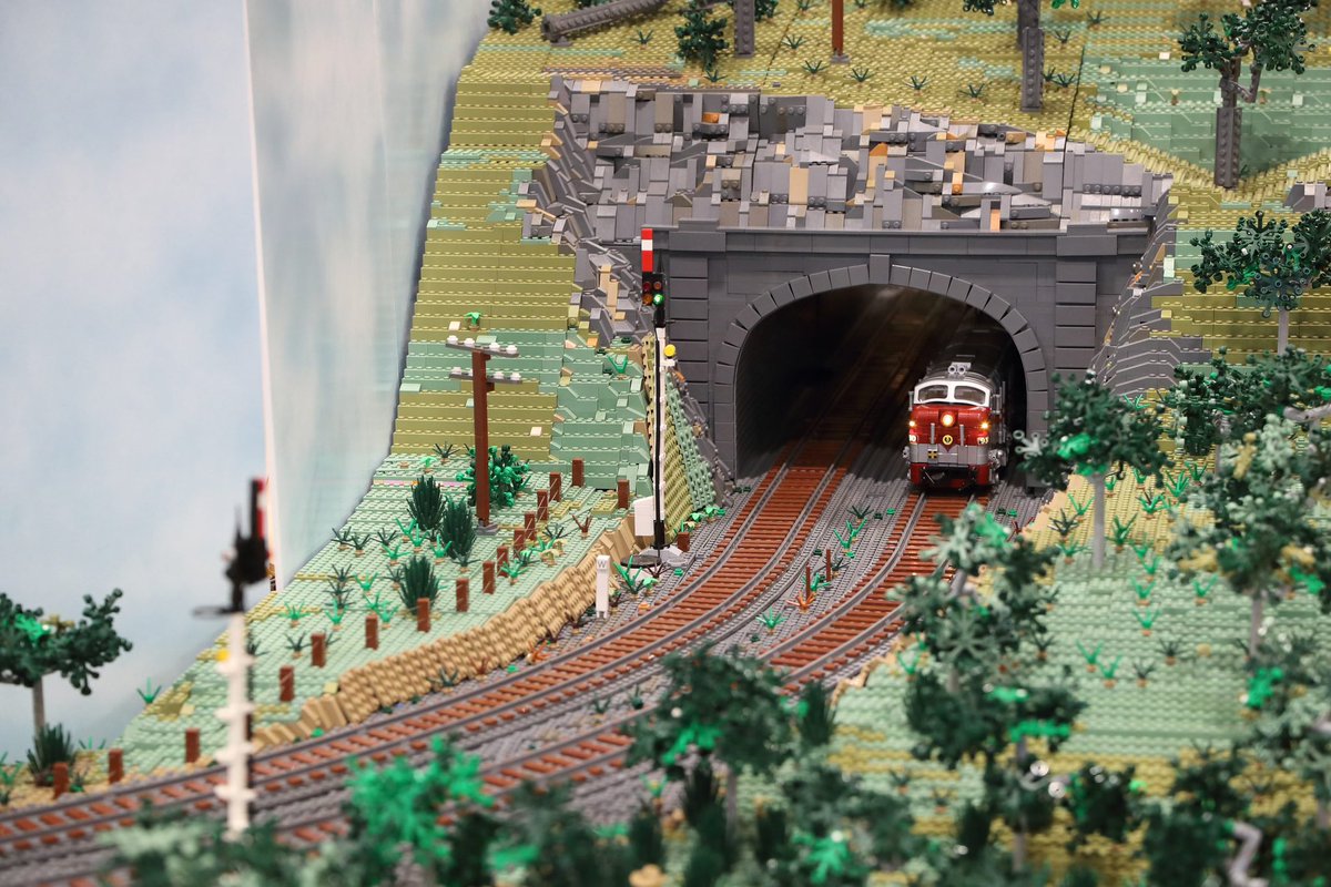 Brick Train Awards tweet media