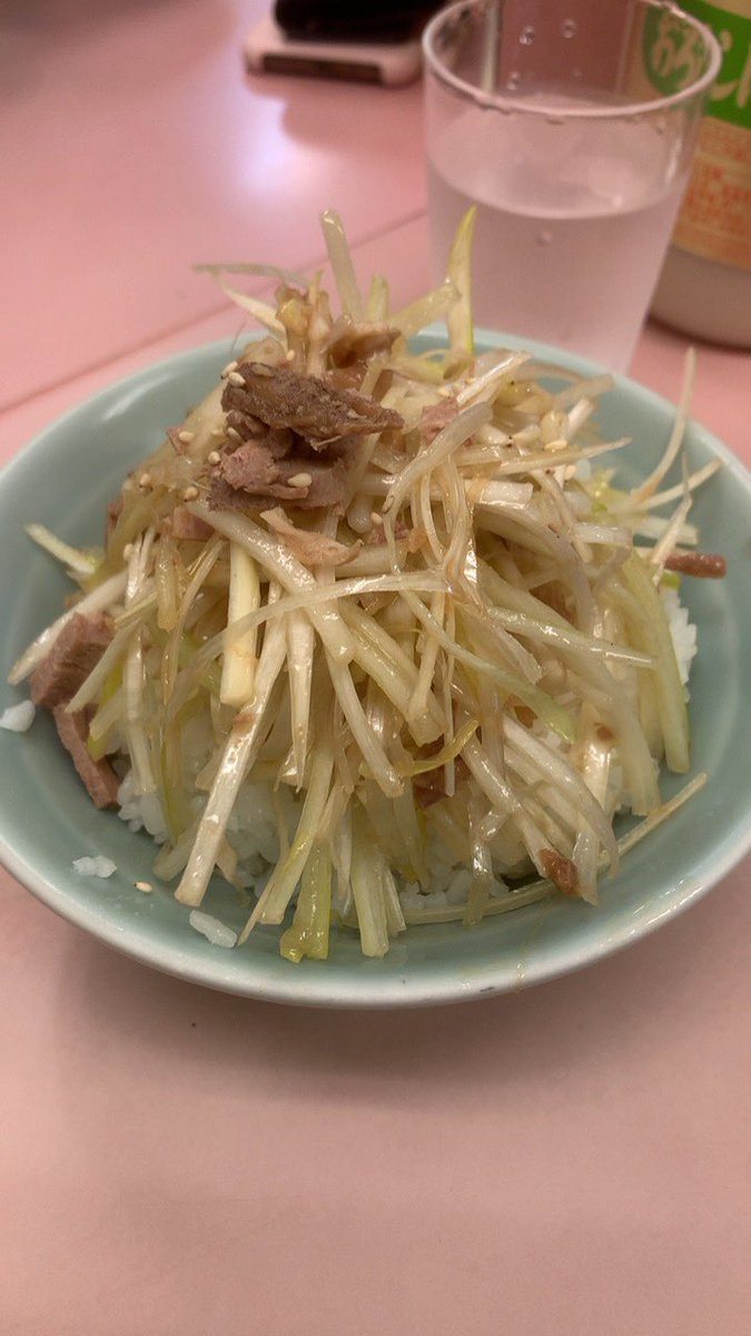 Atsushi_EST's tweet photo. ネギチャーシューメン
ネギライス
ネギ星人 https://t.co/ax0qI3a0i5