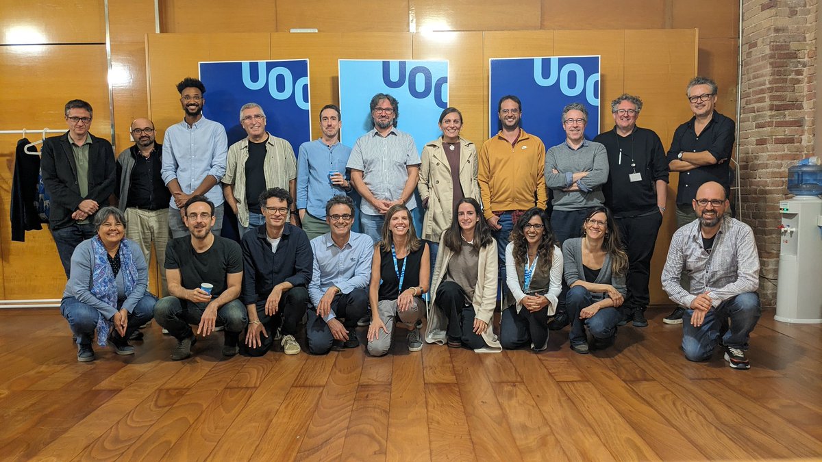 UOCciudad's tweet photo. Celebrando los 25 años del Máster de Ciudad y Urbanismo.  Gracias a todo el equipo que lo ha hecho posible. #UOCCiudades25 @UOCedcp @UOCuniversidad https://t.co/vtPcl6pns6