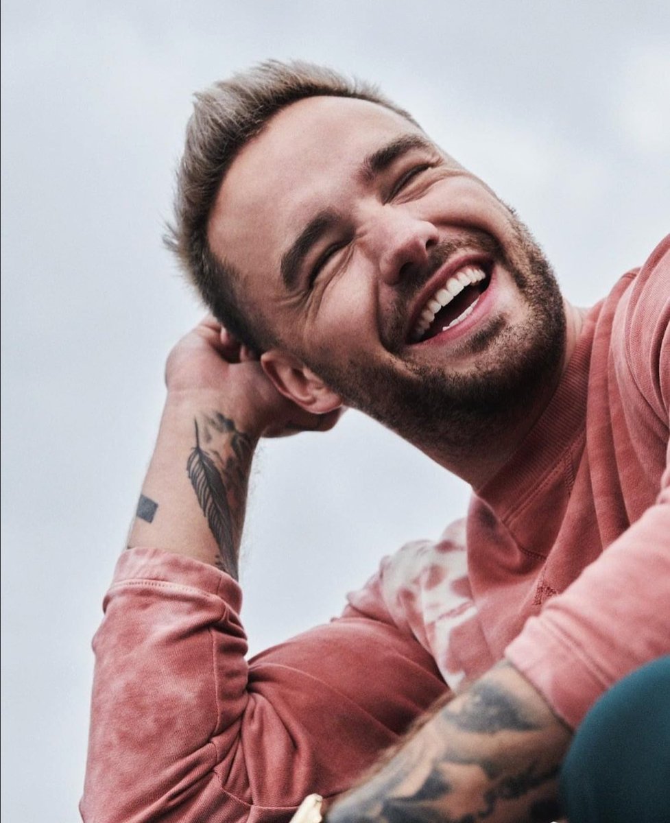Full demo of Liam’s unreleased song “What have you done”. 

Every word hits so hard. I am heartbroken. 

on.soundcloud.com/pKX74TdWCy1unc…