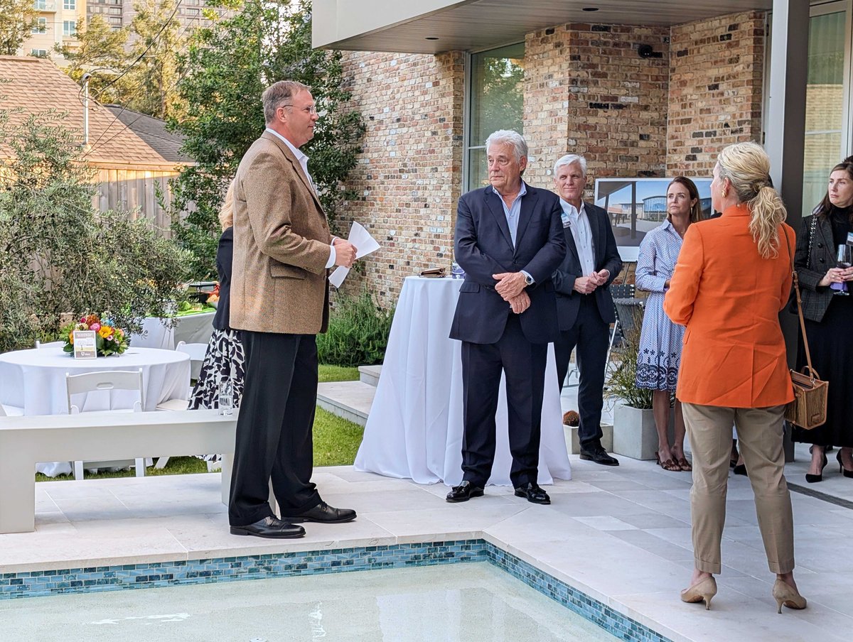 UvaldeMovingFwd's tweet photo. Thank you to everyone who joined us in Houston. George and Laura Pontikes graciously hosted the event in their beautiful home. It was a night filled with generosity, love for the Uvalde community, and hope. https://t.co/O8CAA5T8Wk