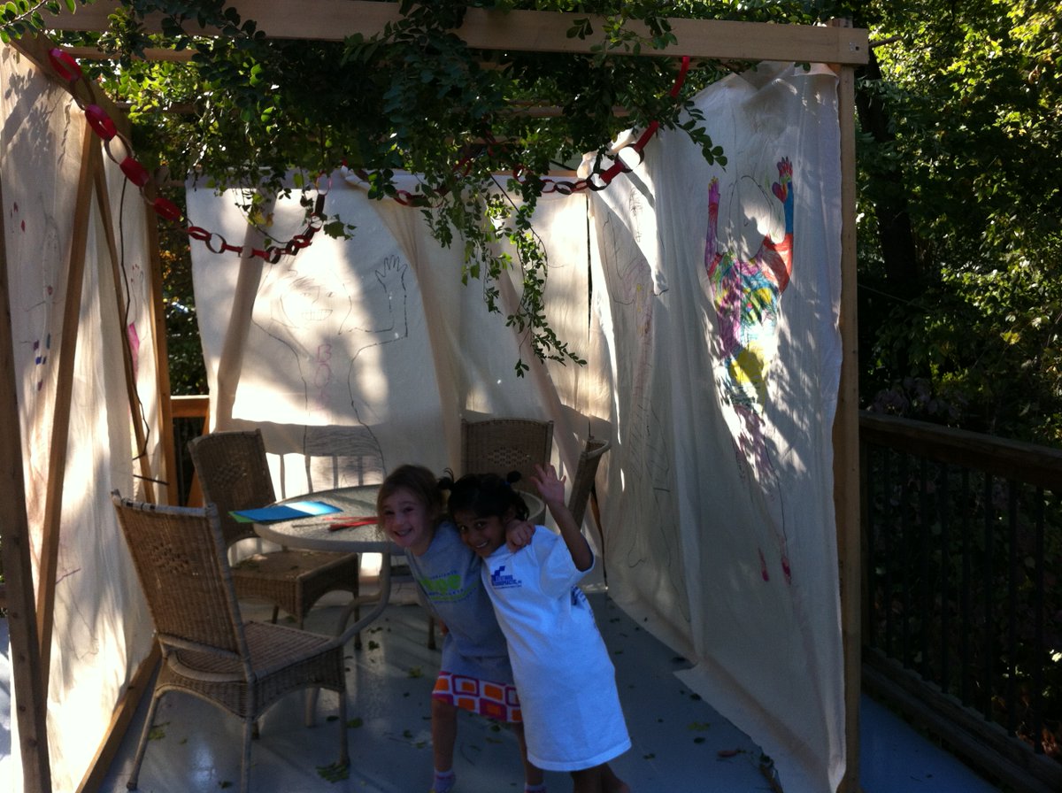 Moadim L'simcha! (What a time of joy!) Welcome to the intermediate days of Sukkot. On this week's <a href="/chutzpod/">Chutzpod!</a>, we talk about doomscrolling—is it an addiction, and if so, how do we break it? In times such as these, what is the place of joy? Listen today at bit.ly/3Nx4Pz5.